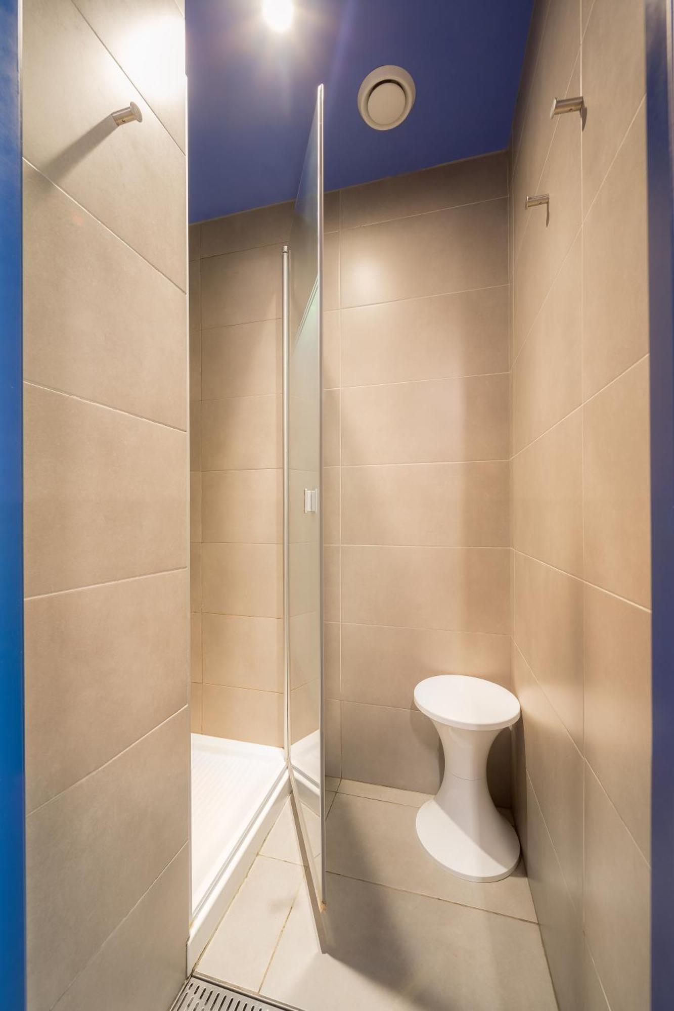 Private 4 Bed Room
