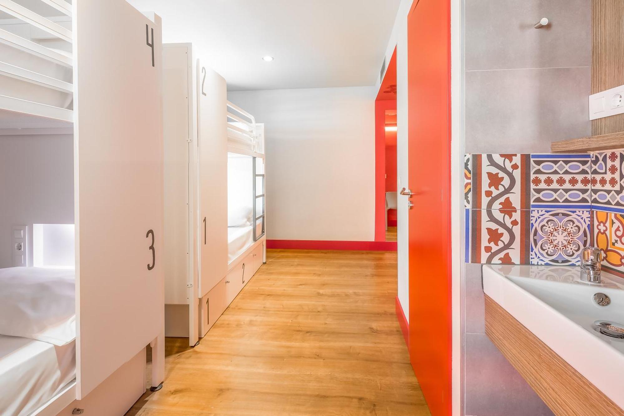 Private 4 Bed Room